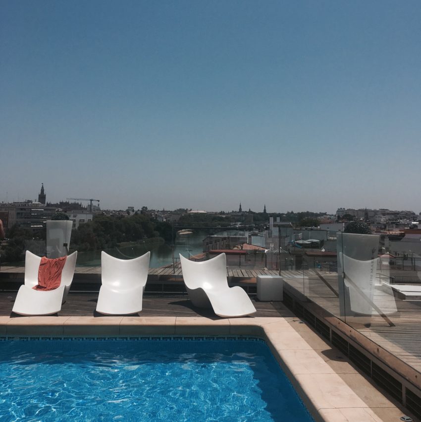 Het dakterras van ons hotel in Sevilla