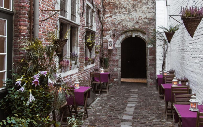 De geheime Vlaeykensgang in het historisch centrum van Antwerpen